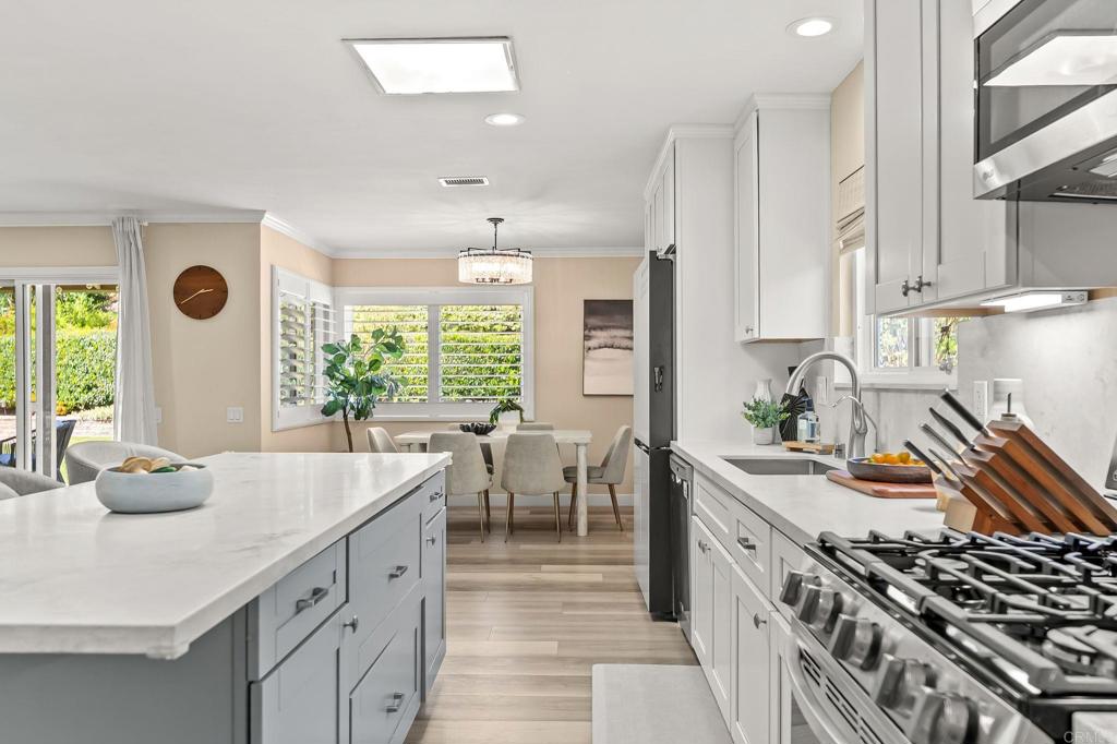 12376 Frontera Road San Diego, CA 92128 - Photo 8 of 35