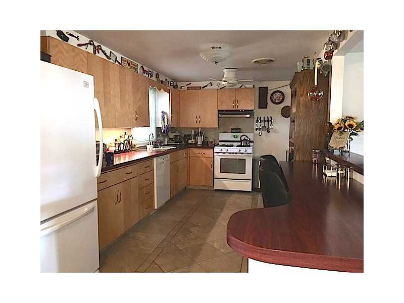 25 Club House Road Coventry, RI 02816 - Photo 8 of 19 Kitchen.