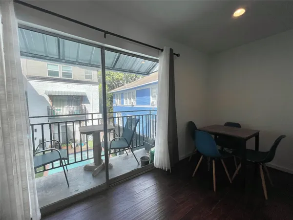 $1,350 | 412 Pacific Street, Unit 12E, Houston, TX 77006