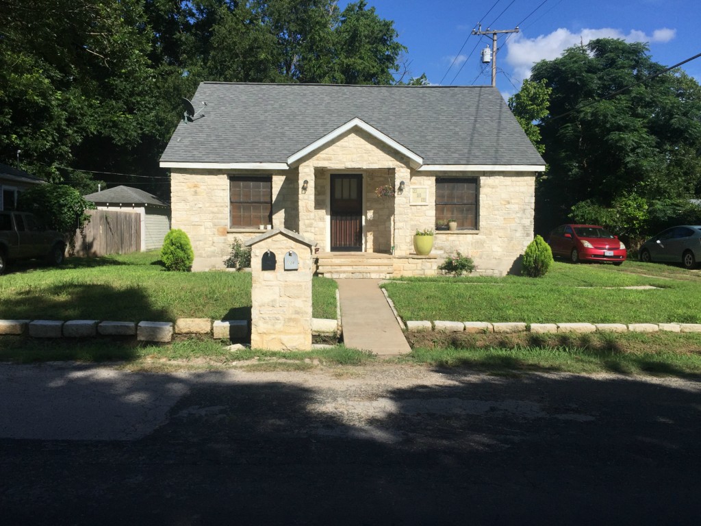 109 West 7th Street Elgin, TX 78621 - Photo 1 of 1