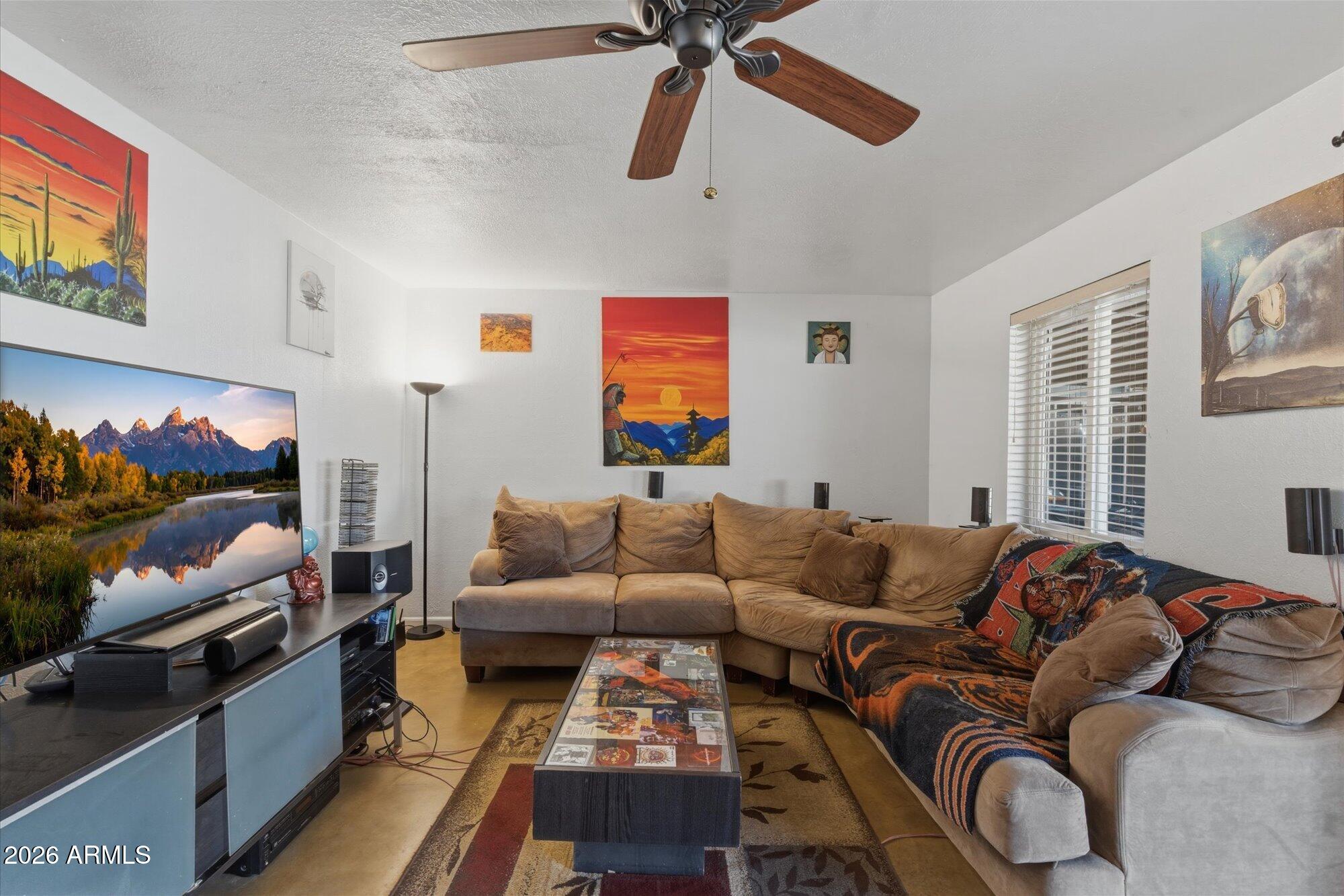 940 East Berridge Lane Phoenix, AZ 85014 - Photo 3 of 30 04-