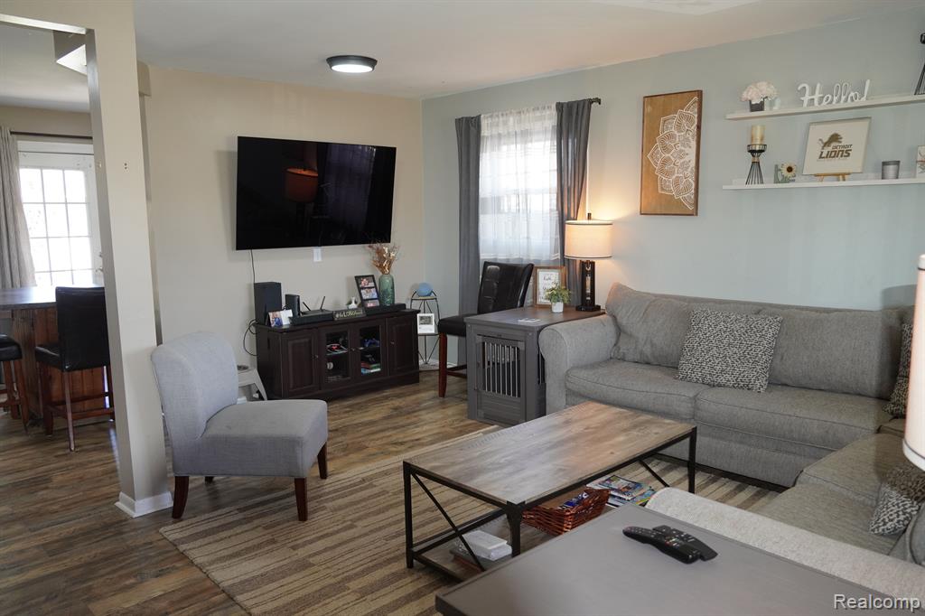 4625 Auburn Road Utica, MI 48317 - Photo 5 of 23 Gallery Image 5