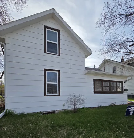 $178,900 | 424 23rd Avenue North, St. Cloud, MN 56303