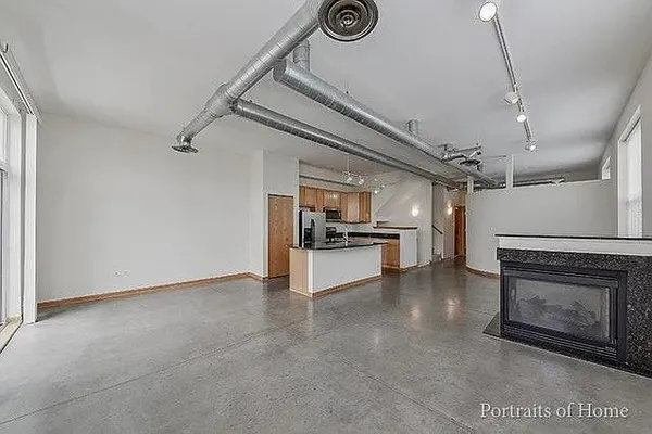 $2,500 | 1693 Town Center Street, Unit 1693, Aurora, IL 60504