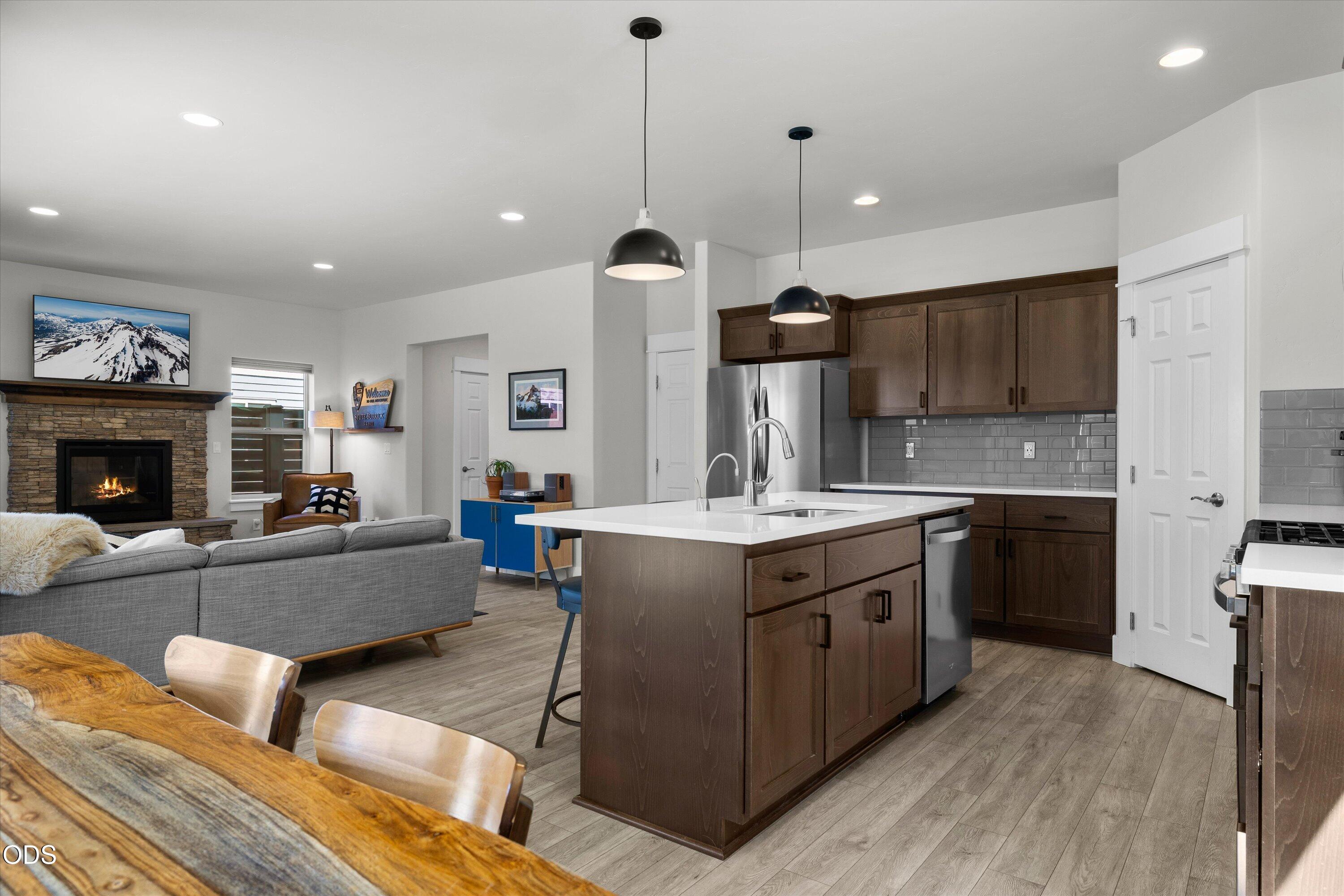 20571 Rolen Avenue Bend, OR 97702 - Photo 14 of 42
