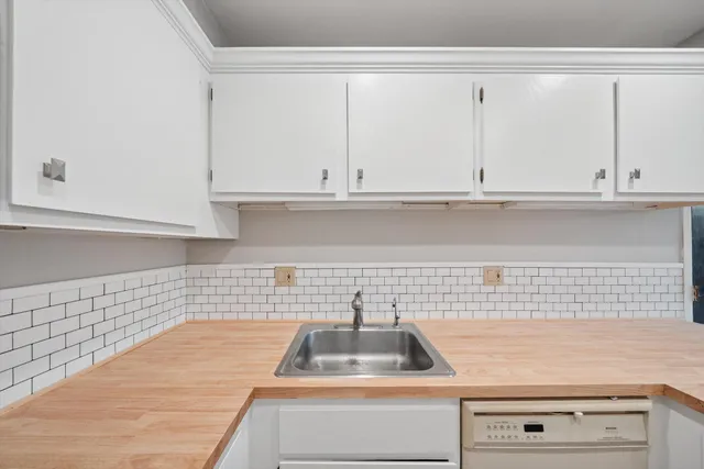 $250,000 | 1525 South Hill Boulevard, Bloomfield Hills, MI 48304