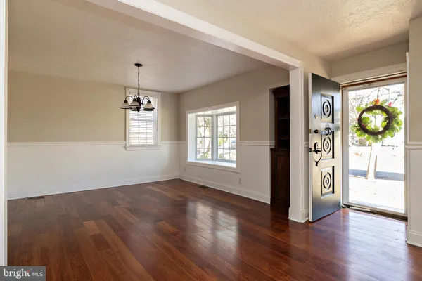 $3,850 | 1636 West High Street, Haddon Heights, NJ 08035