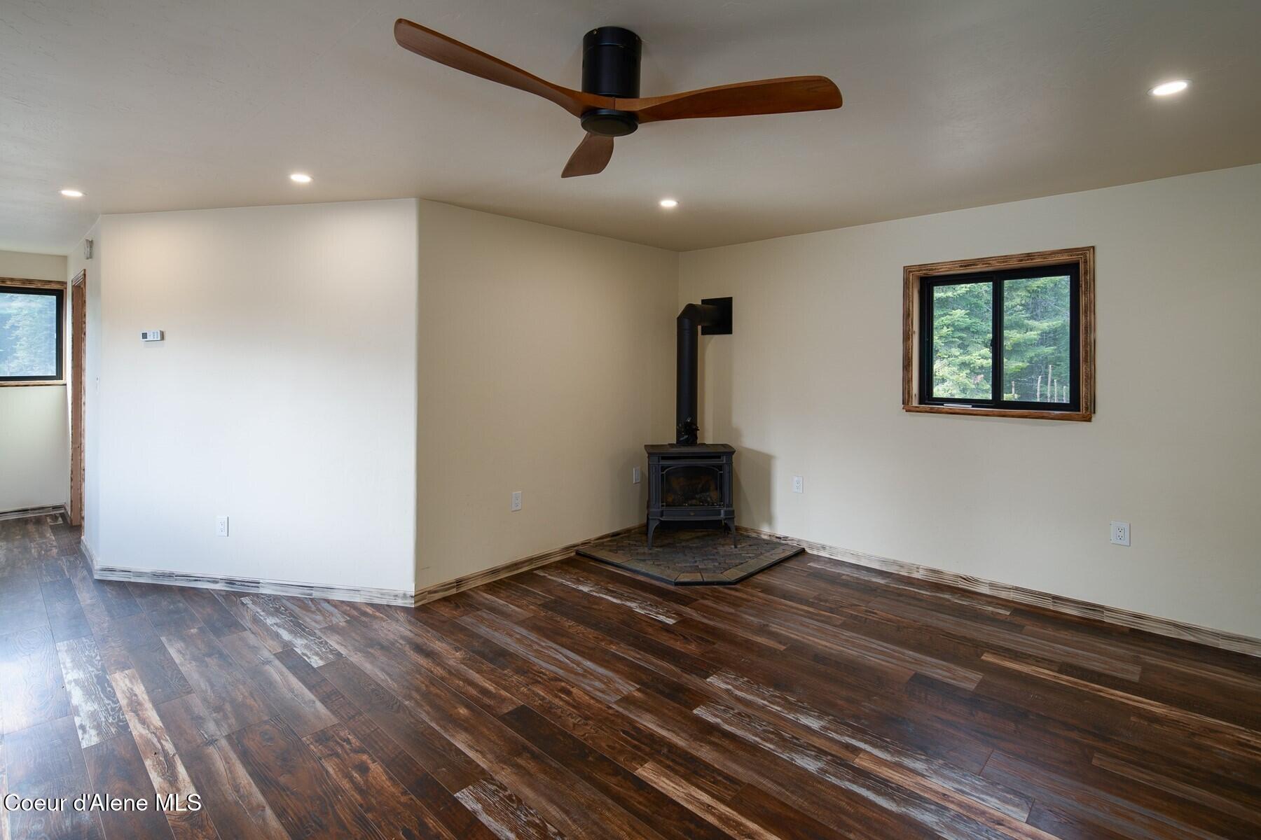 49 Zig Zag Way Athol, ID 83801 - Photo 11 of 73 Gas fireplace
