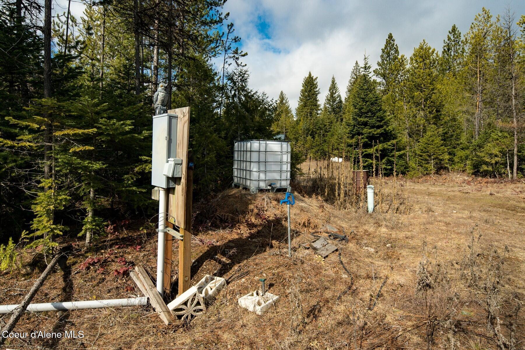 49 Zig Zag Way Athol, ID 83801 - Photo 16 of 73 1700 gallon cistern