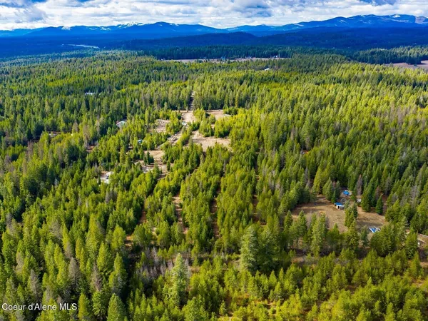 $499,900 | 49 Zig Zag Way, Athol, ID 83801