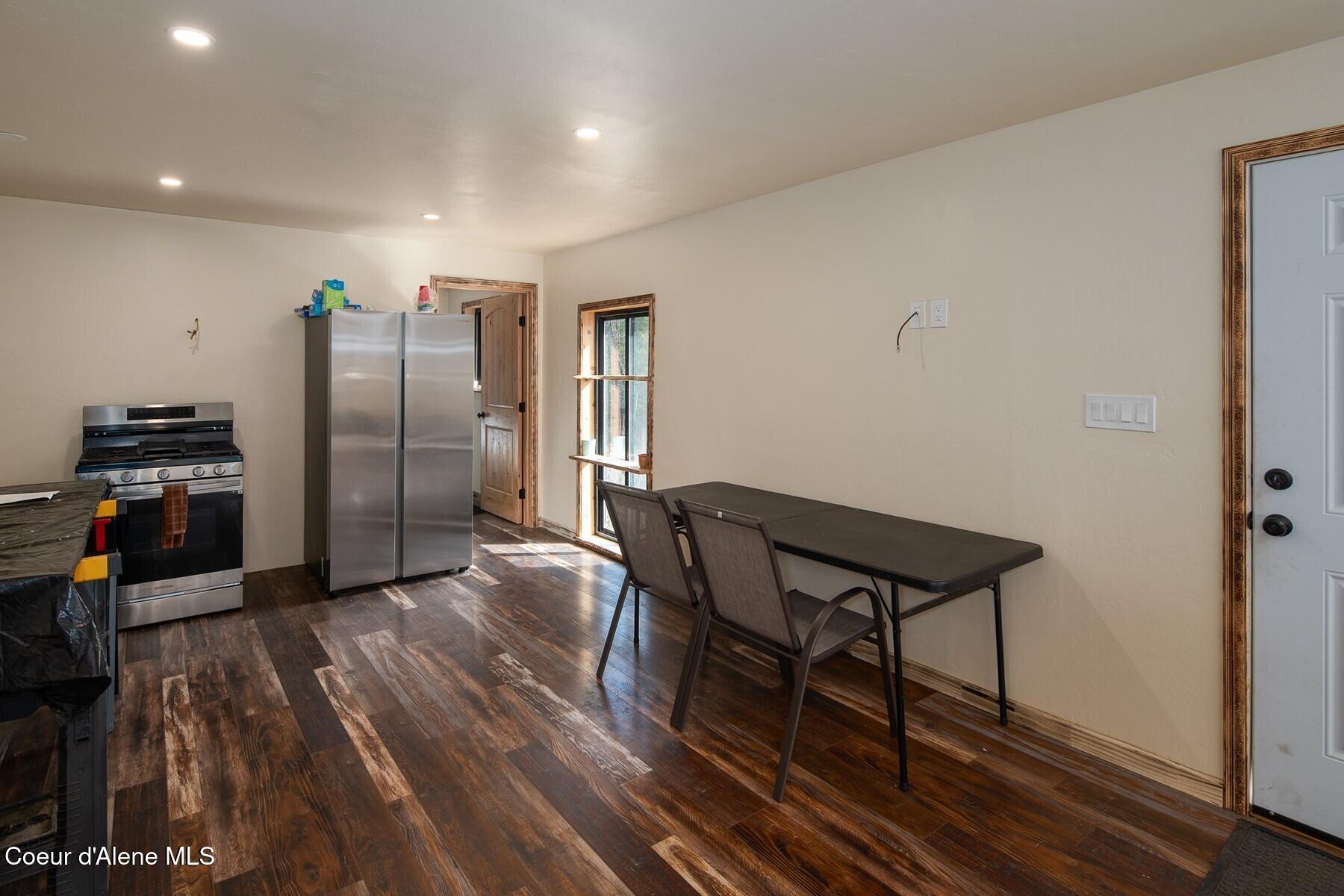 49 Zig Zag Way Athol, ID 83801 - Photo 5 of 73 KitchenDining
