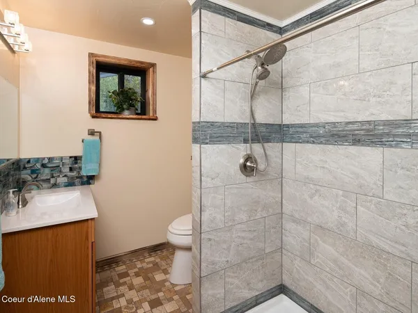 $499,900 | 49 Zig Zag Way, Athol, ID 83801