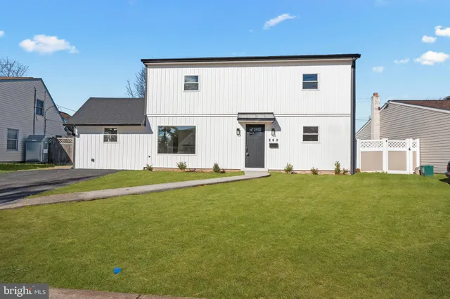 a house view with a outdoor space