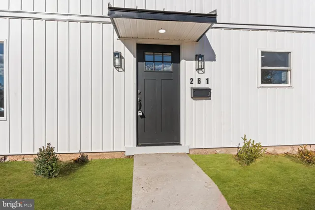 a view of outdoor space