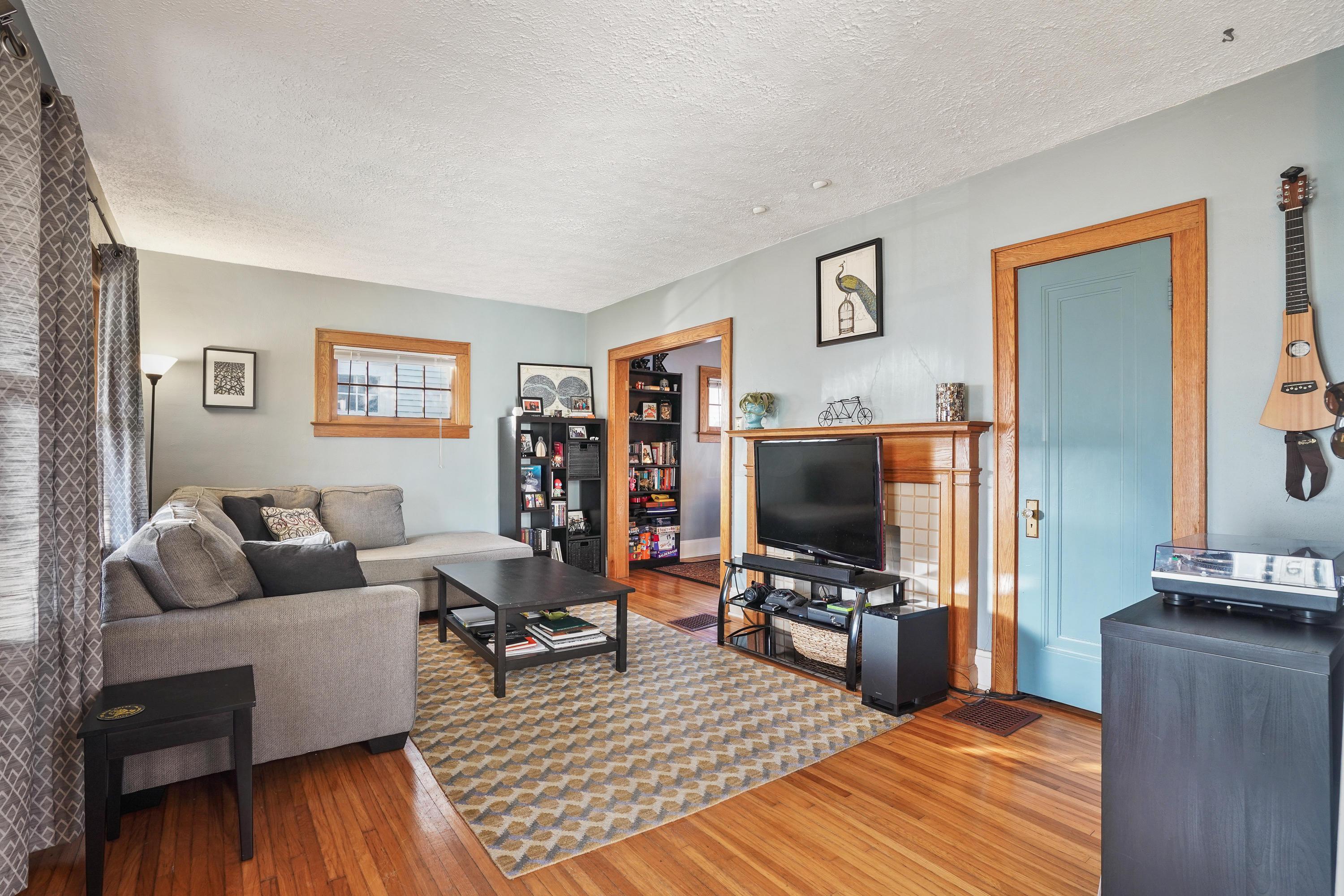 516 Midgard Road Columbus, OH 43202 - Photo 3 of 21 Gallery Image 3