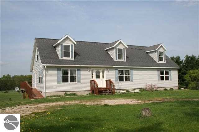 15207 Viaduct Road Copemish, MI 49625 - Photo 3 of 62 1743672-2.JPG