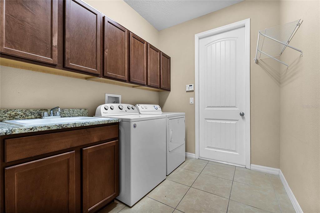 13335 Overstreet Road Windermere, FL 34786 - Photo 25 of 34 Gallery Image 25