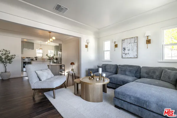 $3,500 | 7853 Brighton Avenue, Los Angeles, CA 90047