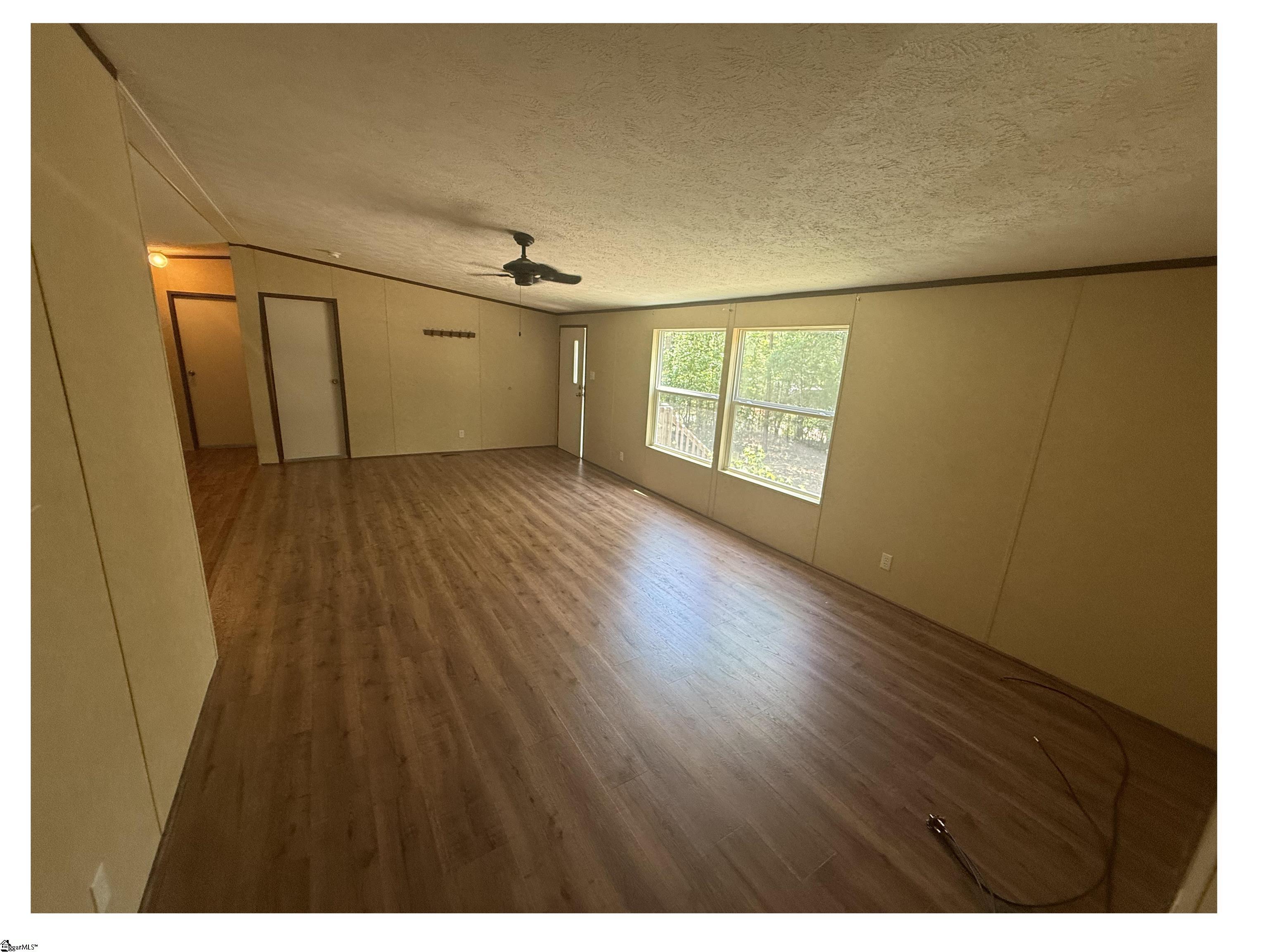 680 Peanut Road Woodruff, SC 29388 - Photo 4 of 25