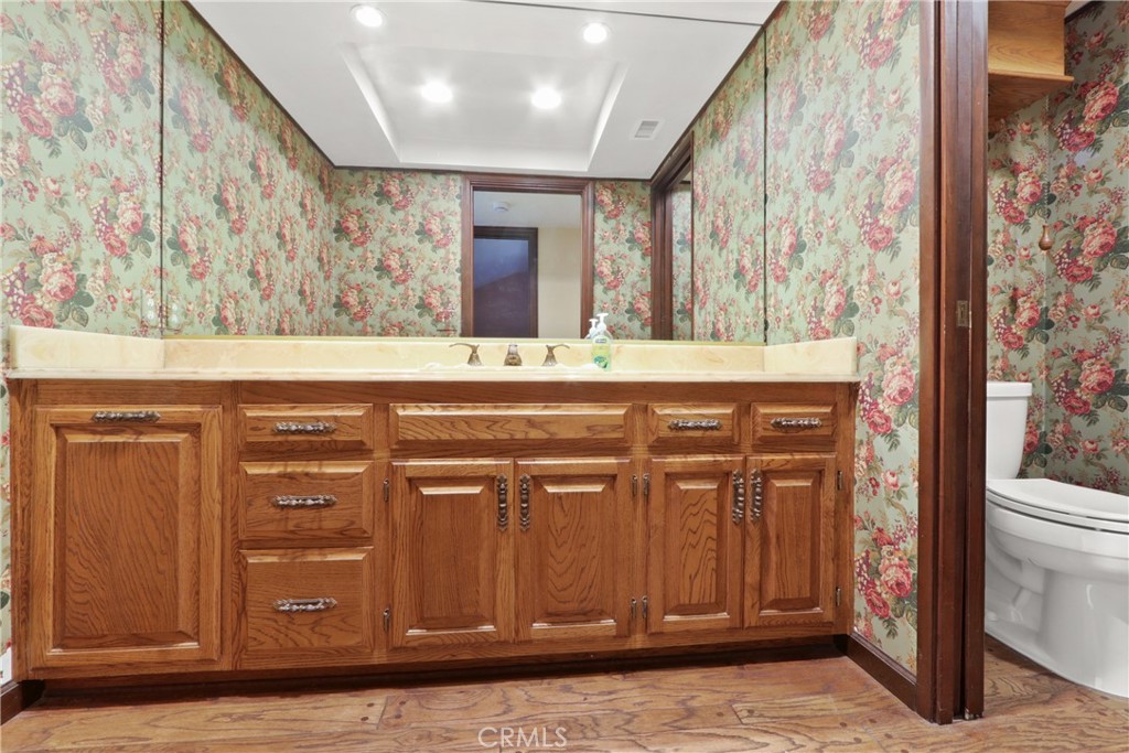 3142 Quail Run Road Rossmoor, CA 90720 - Photo 16 of 35 Hallway bath on first floor