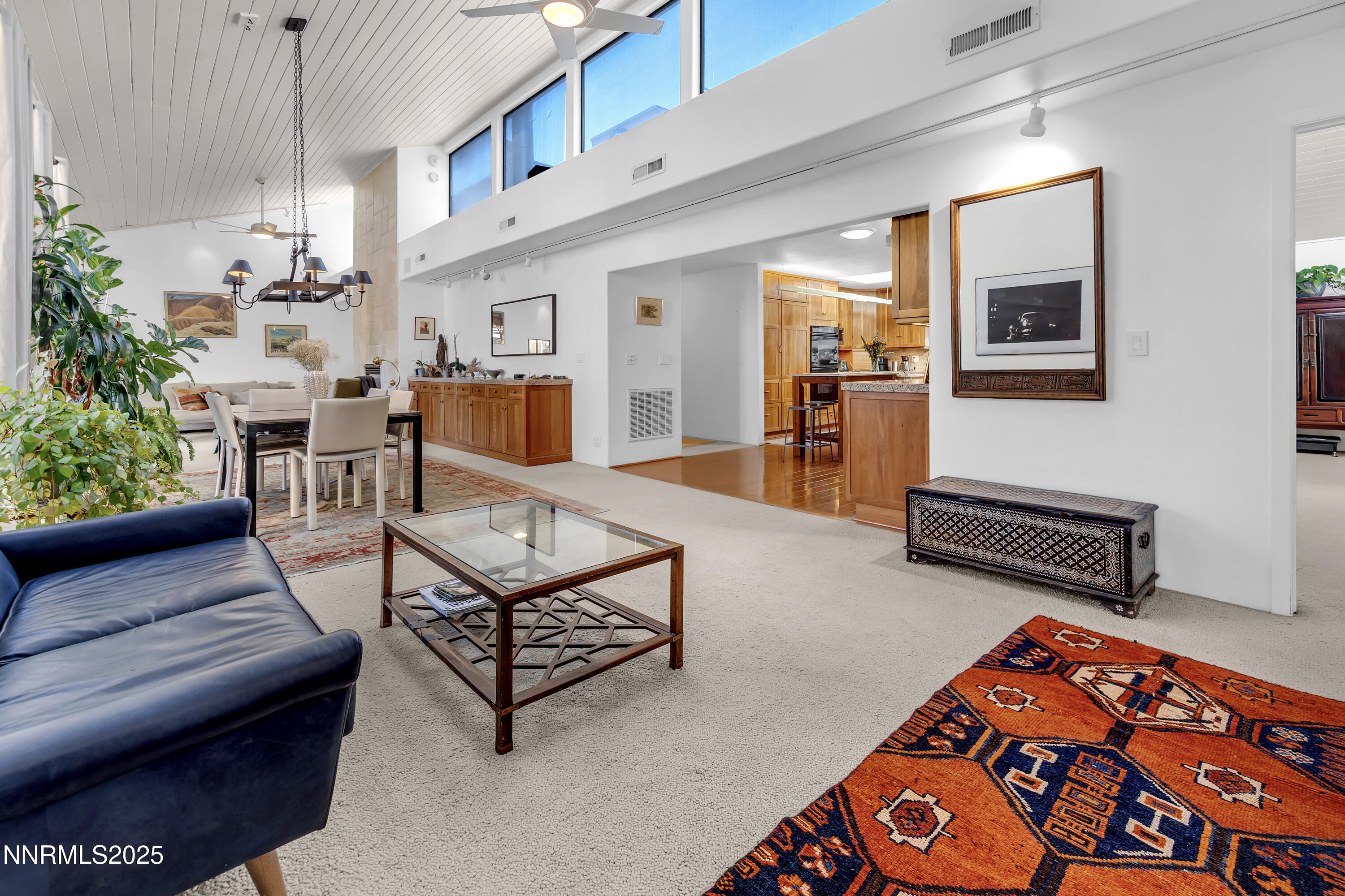 512 Island Avenue Reno, NV 89501 - Photo 5 of 30 a living room with patio furniture and a potted plant
