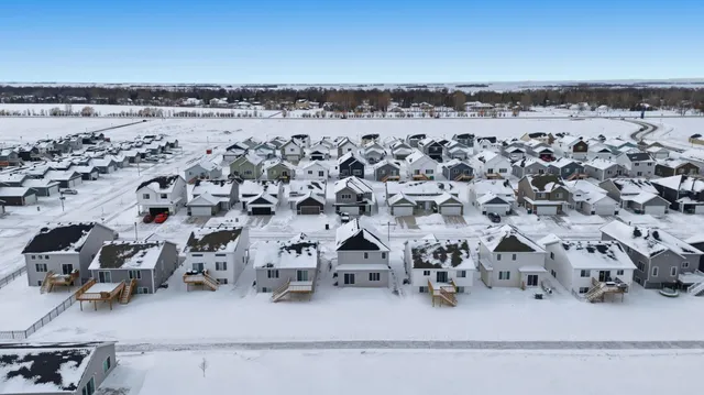 $385,998 | 6874 Joseph Street, Horace, ND 58047