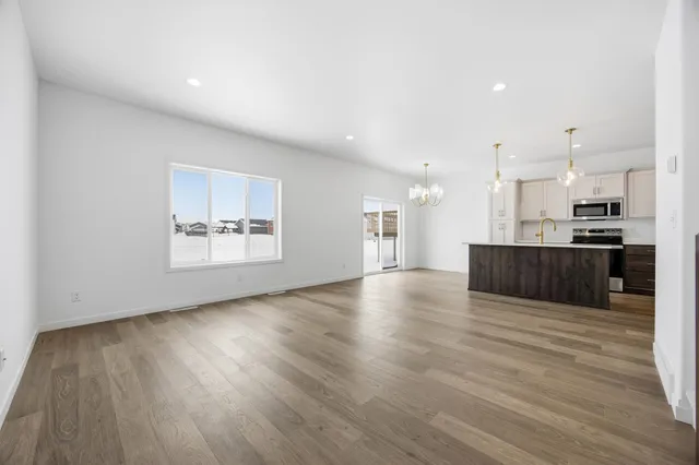 $385,998 | 6874 Joseph Street, Horace, ND 58047