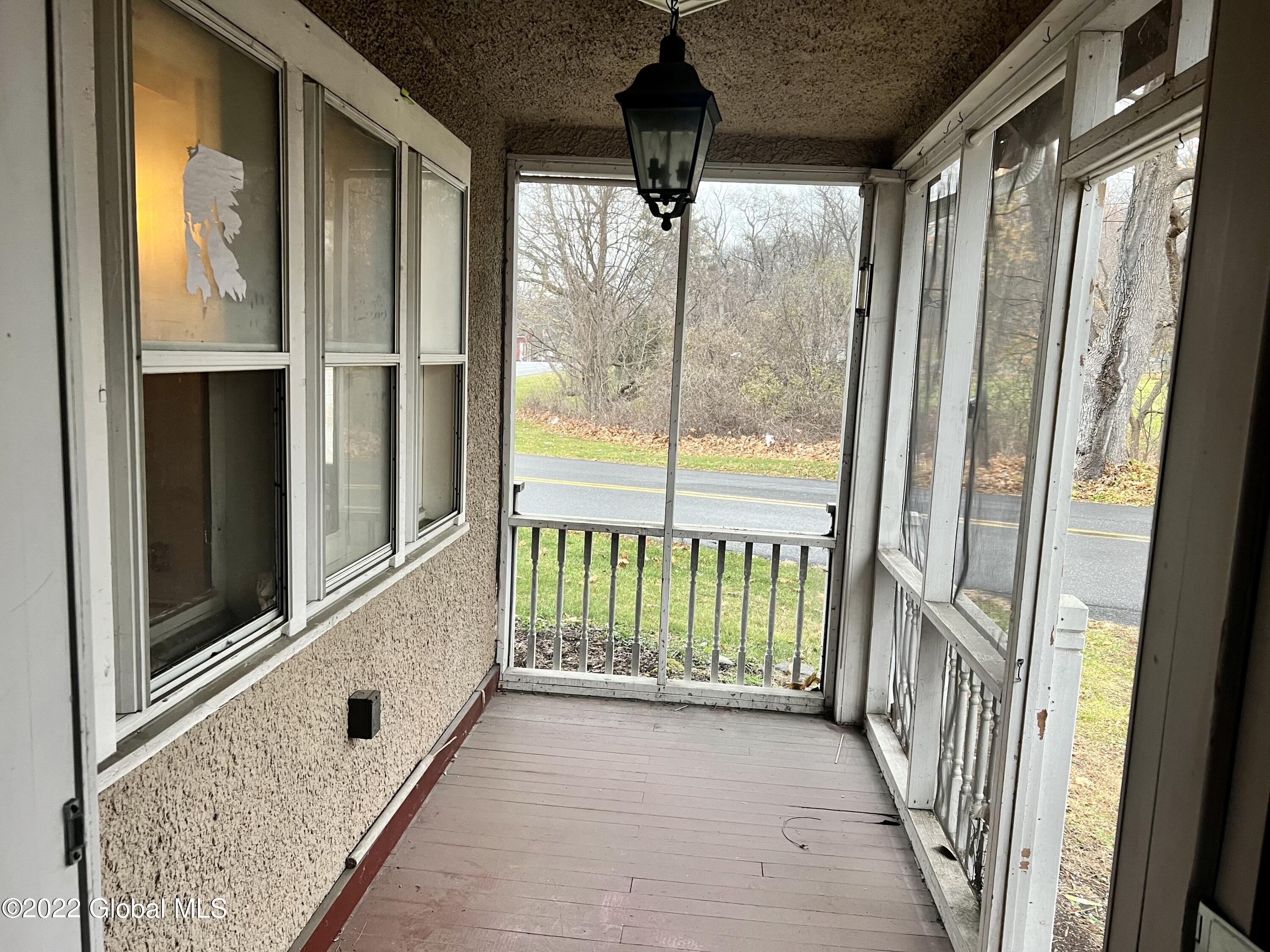 5 Barent Winne Road Bethlehem, NY 12158 - Photo 8 of 17 C97B662C-3A93-4D01-955B-771105F786DE