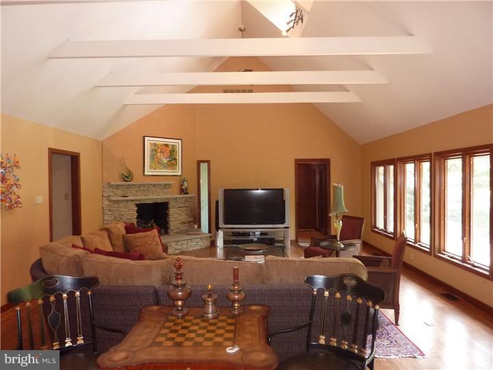 881 Cox Road Moorestown, NJ 08057 - Photo 5 of 19