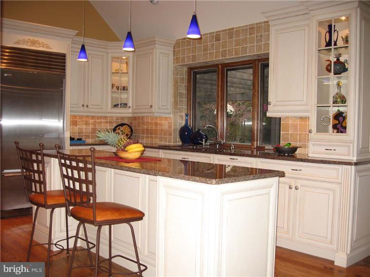 881 Cox Road Moorestown, NJ 08057 - Photo 6 of 19