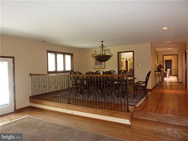881 Cox Road Moorestown, NJ 08057 - Photo 10 of 19