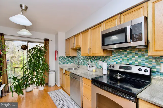 $485,000 | 4014 Sparrow House Lane, Burtonsville, MD 20866