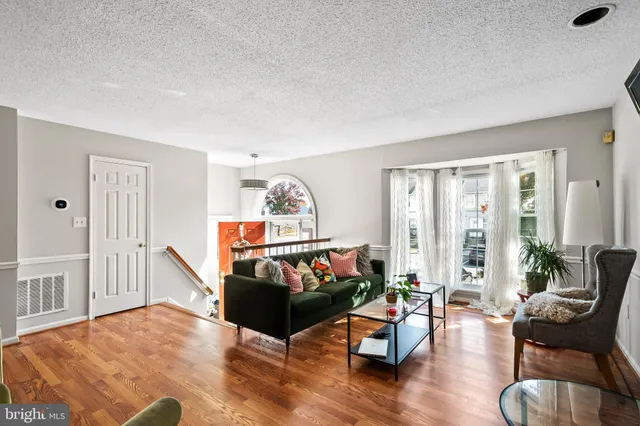 $485,000 | 4014 Sparrow House Lane, Burtonsville, MD 20866