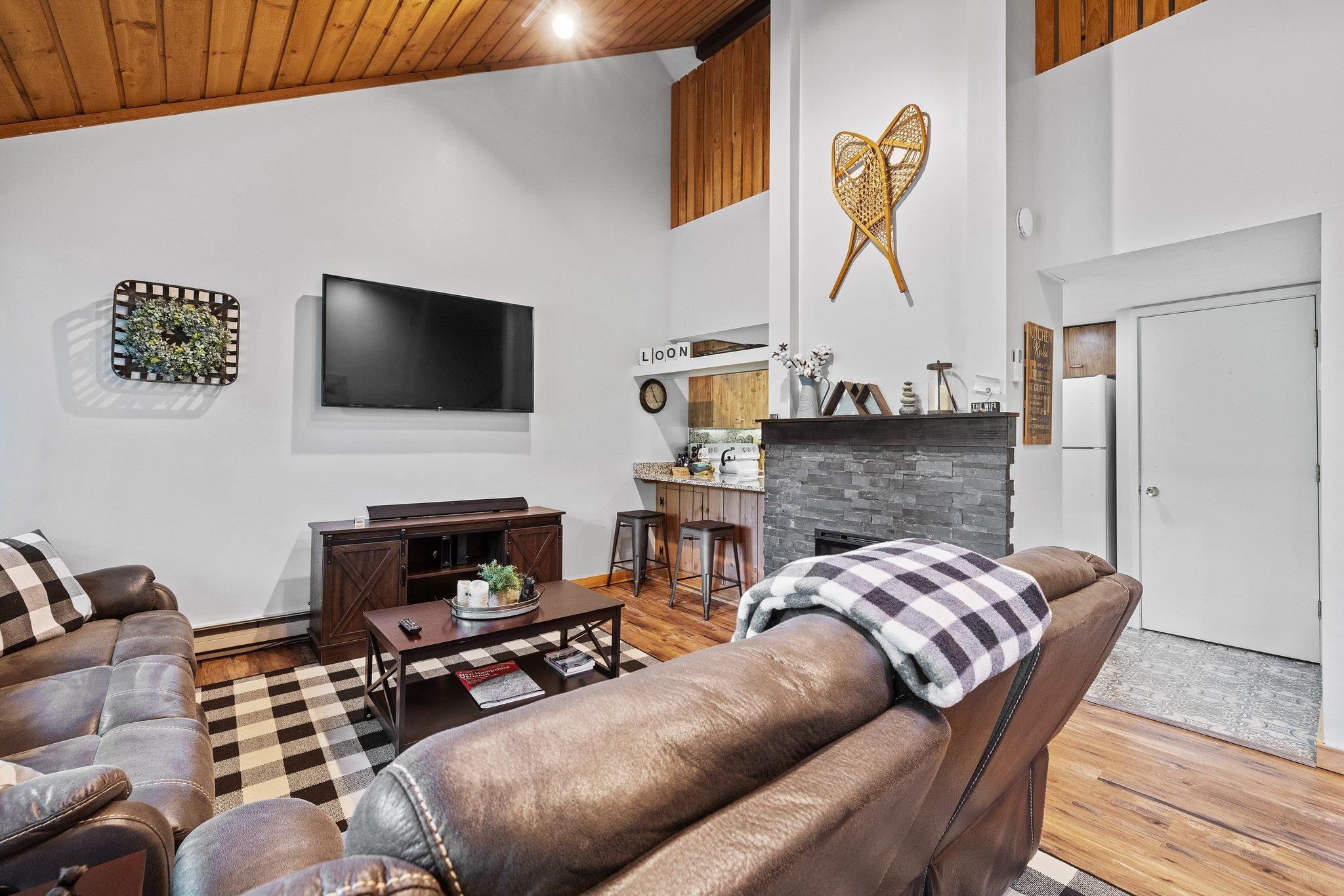 37 Whaleback Road, Unit 3 Lincoln, NH 03251 - Photo 20 of 39