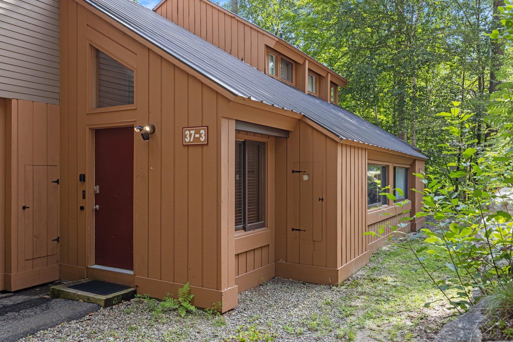 37 Whaleback Road, Unit 3 Lincoln, NH 03251 - Photo 6 of 39