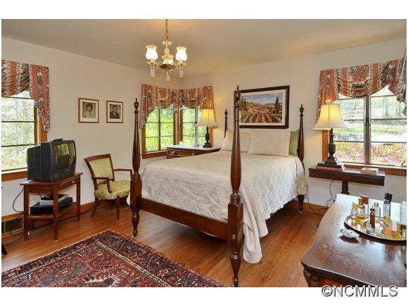 165 Woodland Road Tryon, NC 28782 - Photo 10 of 17