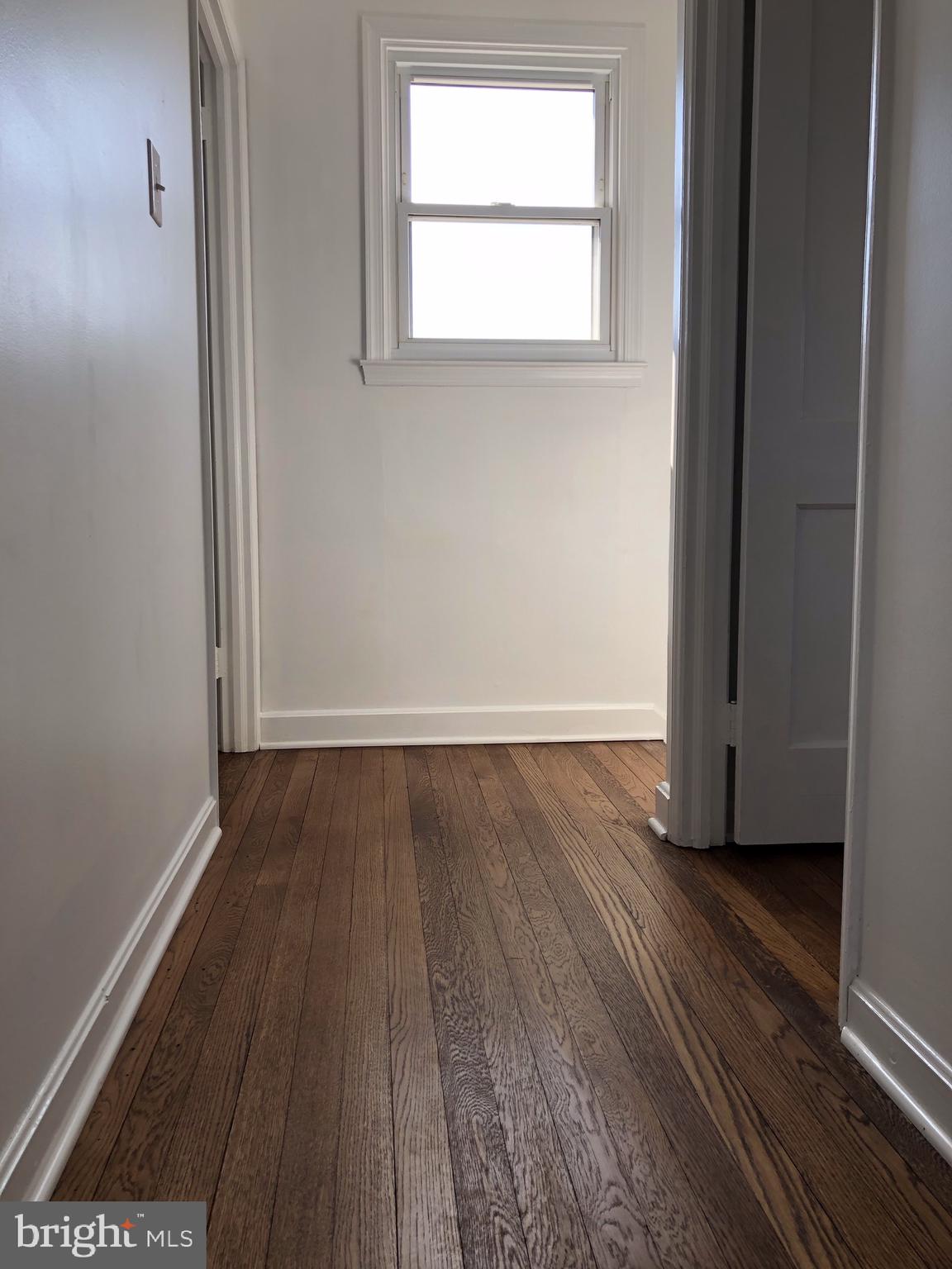 242 Potomac Road Wilmington, DE 19803 - Photo 20 of 24 Upstairs Hallway