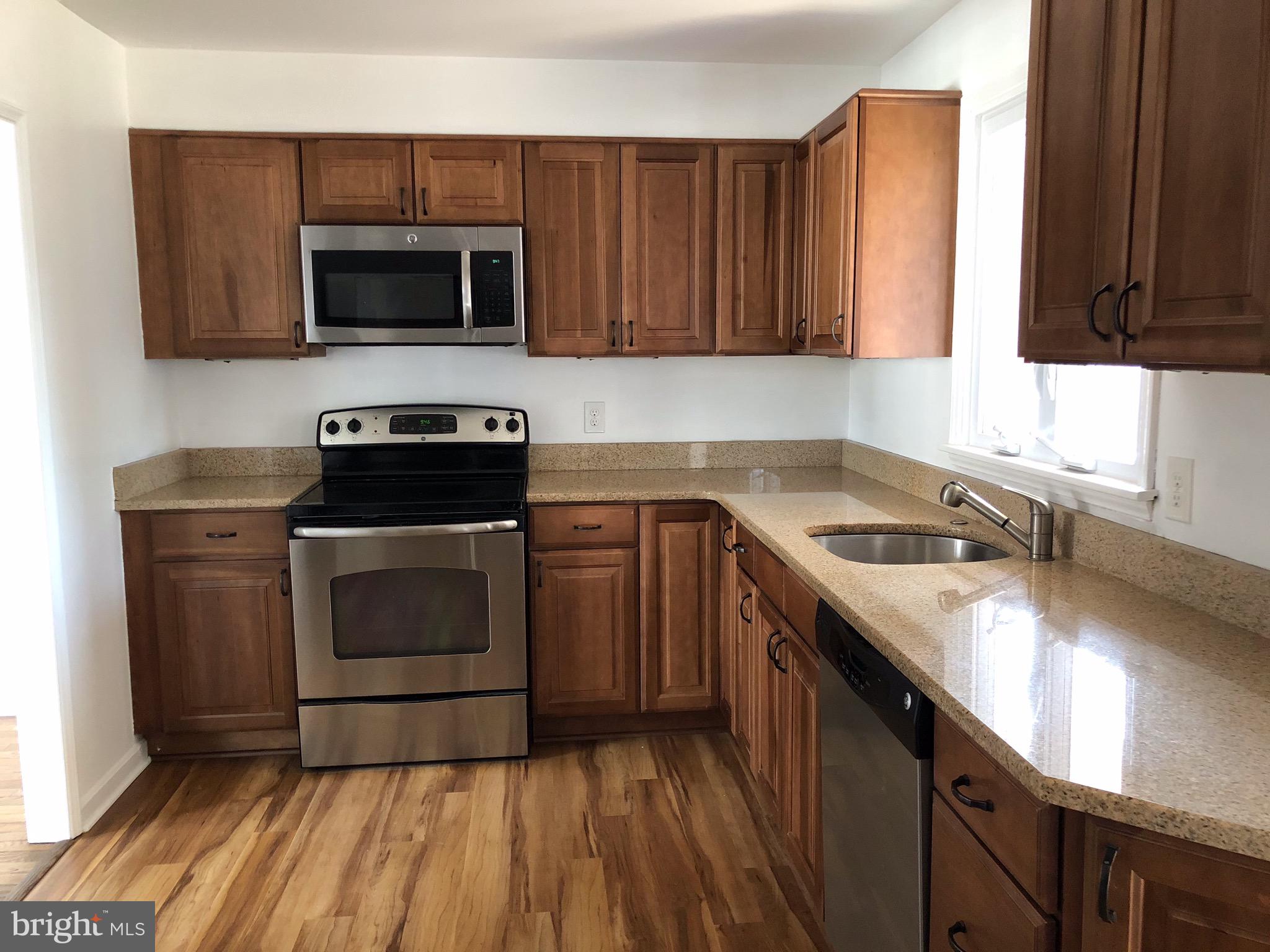 242 Potomac Road Wilmington, DE 19803 - Photo 7 of 24