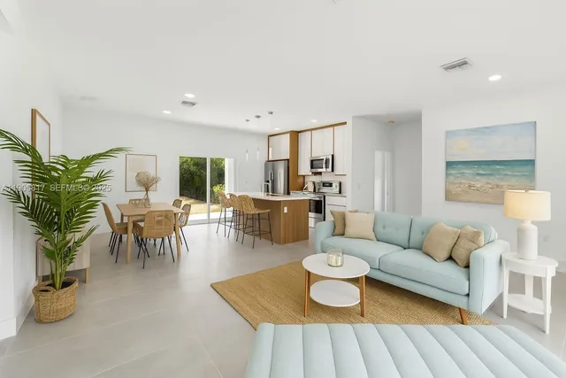 $365,000 | 407 Harbor Boulevard, Port Charlotte, FL 33954