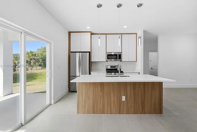 $365,000 | 407 Harbor Boulevard, Port Charlotte, FL 33954