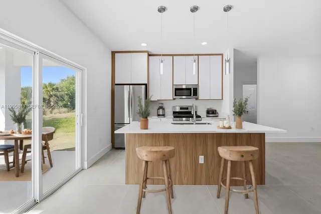 $365,000 | 407 Harbor Boulevard, Port Charlotte, FL 33954