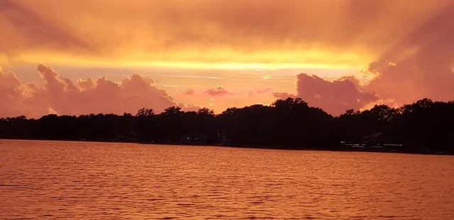 $469,000 | 1148 Lakeview Drive, Walled Lake, MI 48390