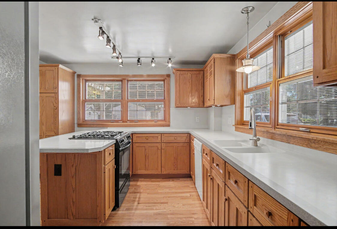 1017 Pearl Street Belding, MI 48809 - Photo 12 of 30 IMG_6916