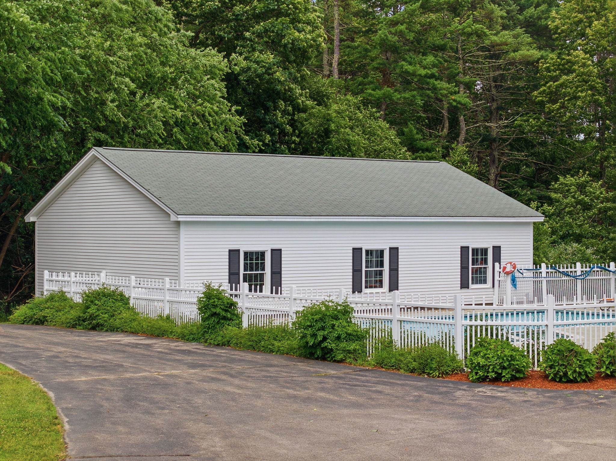 66 A Merrimack Street Amherst, NH 03031 - Photo 6 of 59