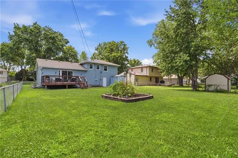 $320,000 | 12104 West 93rd Street, Lenexa, KS 66215