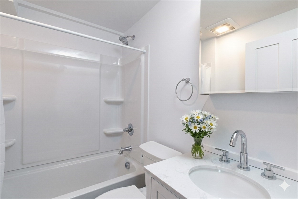 21 Gardner Street, Unit A Hamilton, MA 01982 - Photo 11 of 13