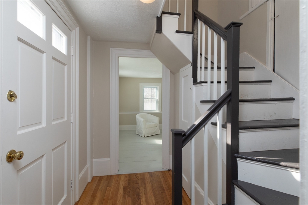 21 Gardner Street, Unit A Hamilton, MA 01982 - Photo 2 of 13