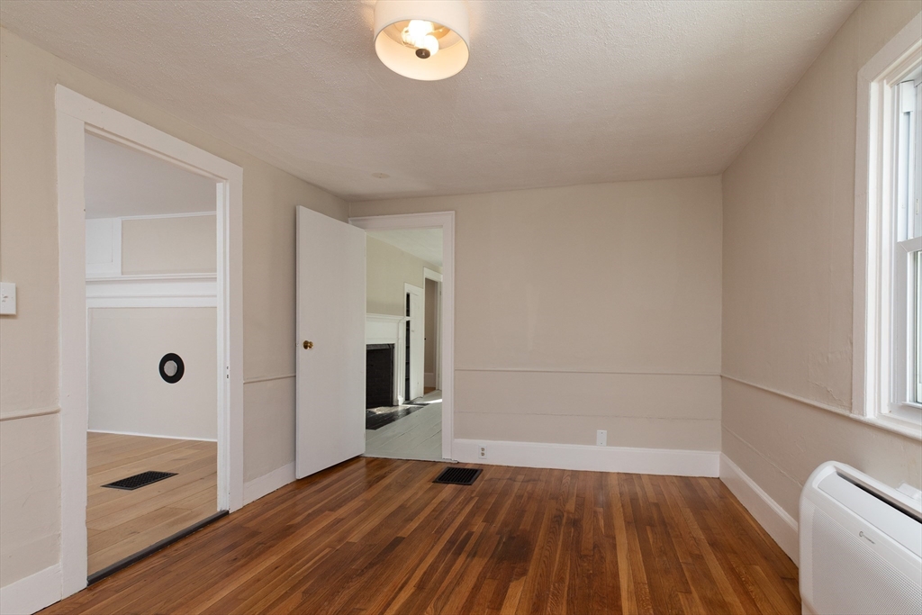 21 Gardner Street, Unit A Hamilton, MA 01982 - Photo 8 of 13