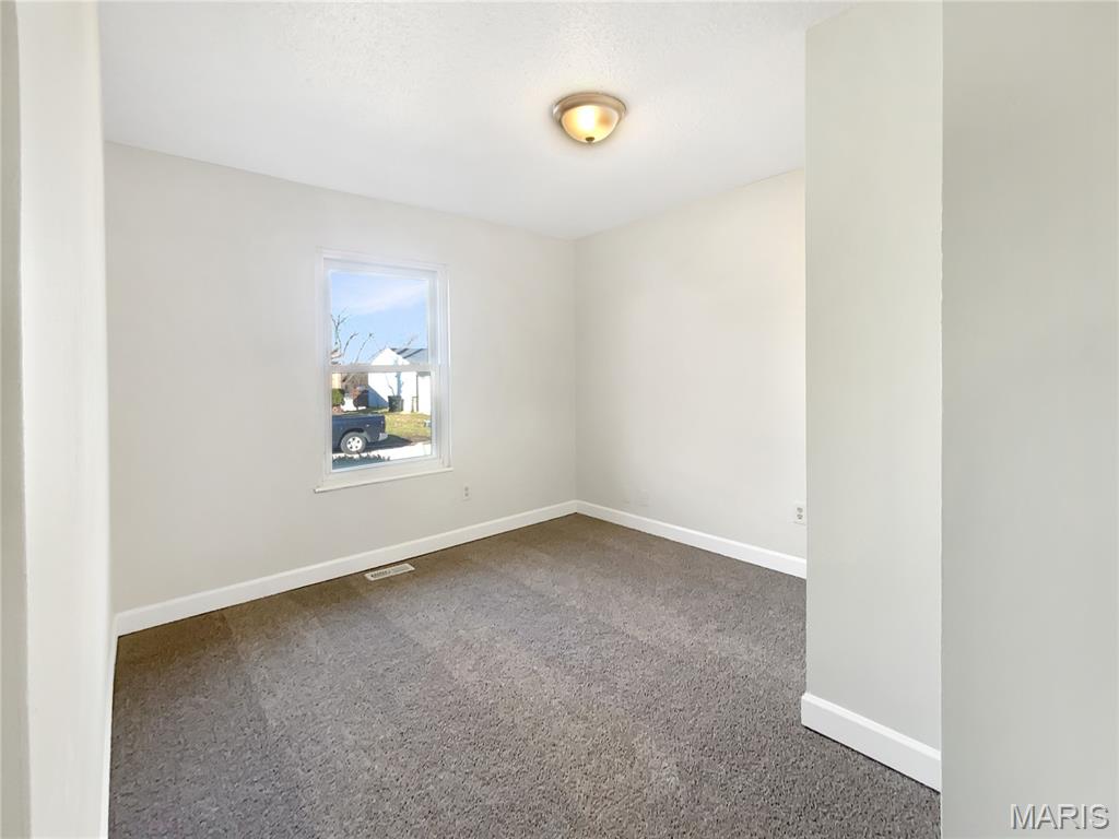 2528 Medford Drive High Ridge, MO 63049 - Photo 11 of 18