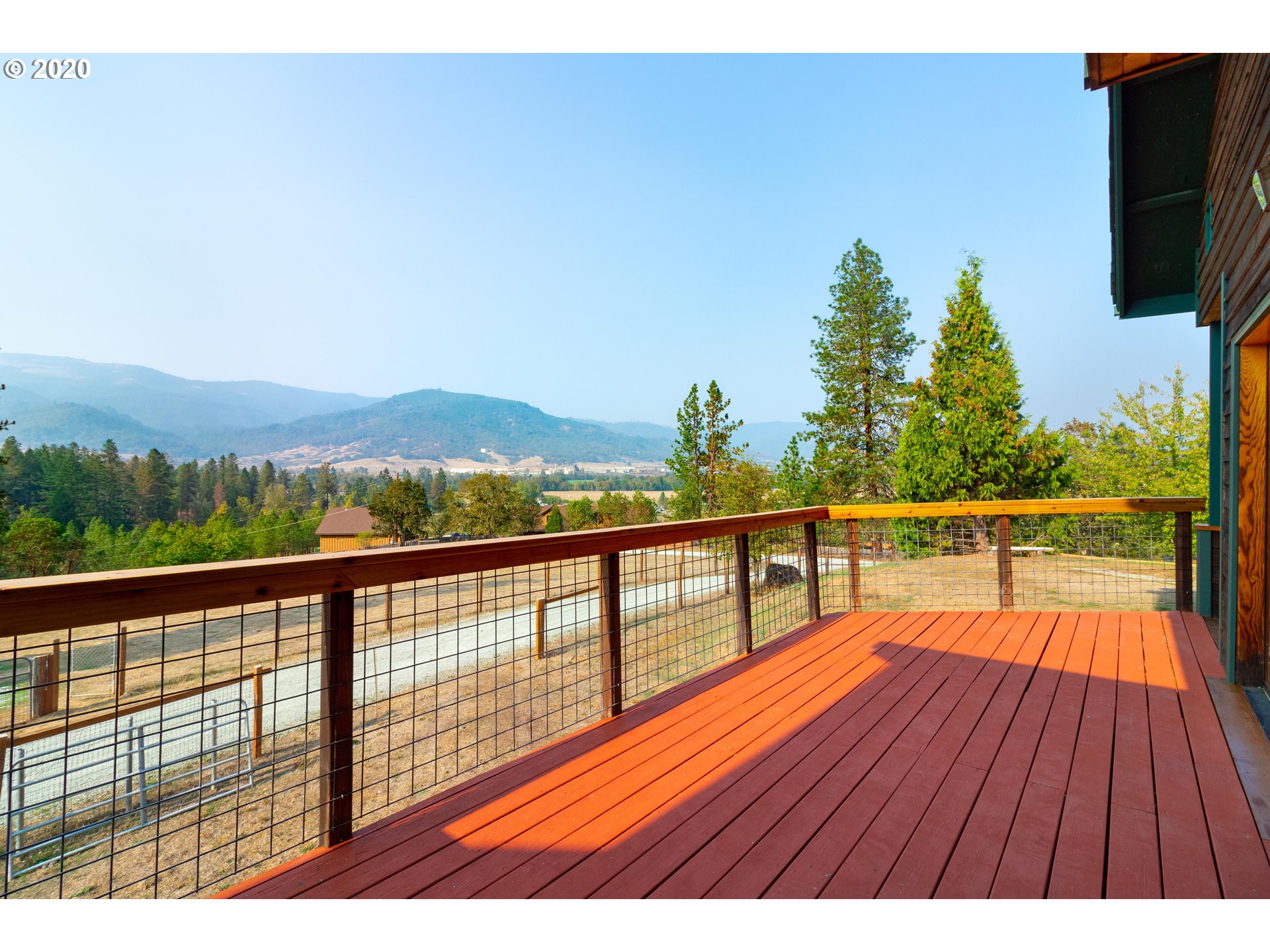 414 Hatfield Road Riddle, OR 97469 - Photo 4 of 32